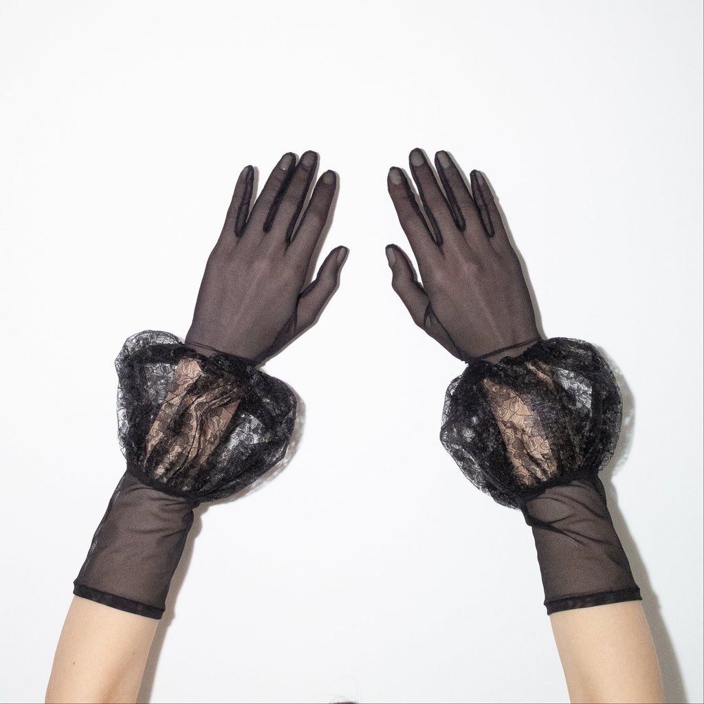 Puff Between Black